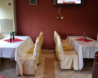 Peninsula Plaza Hotel - Douala - Restaurant