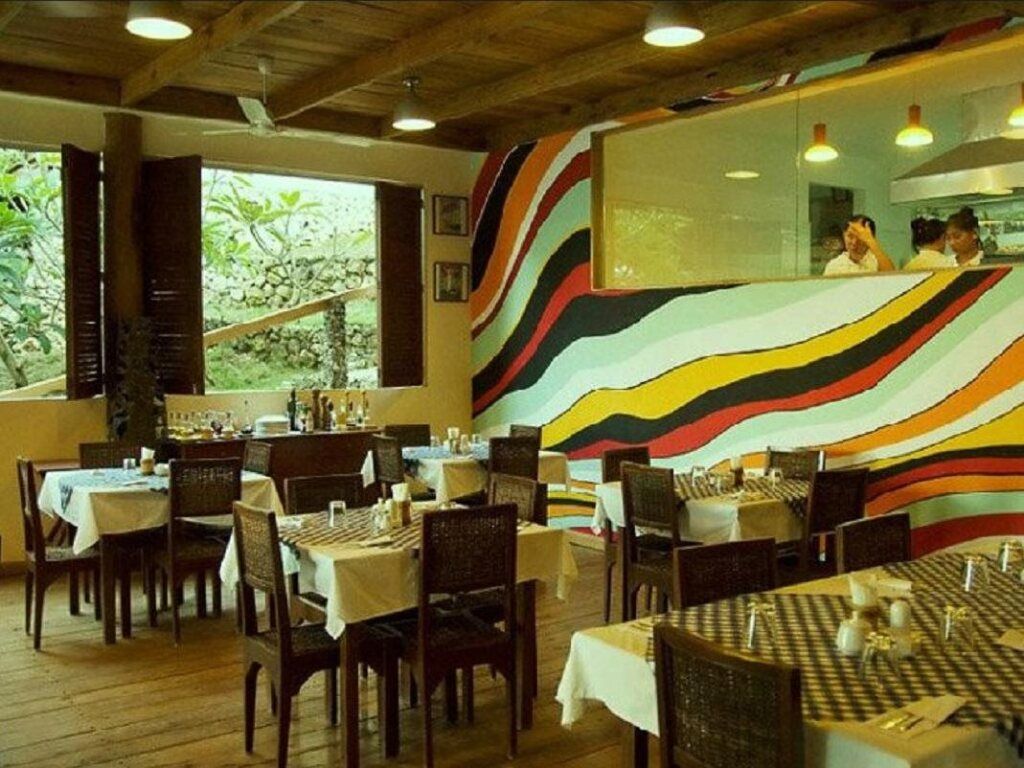 Angelina Beach Hotel - Daanbantayan - Restaurant