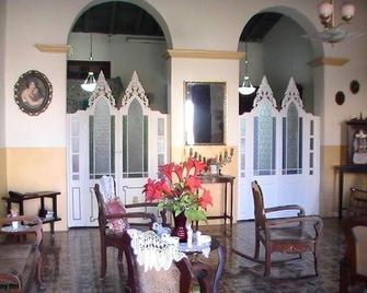 Hostal Cary Remedios - Remedios - Lounge