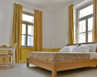 Douskos Guesthouse - Hydra - Bedroom