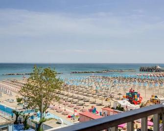 Hotel Olympia - Gabicce Mare - Pantai