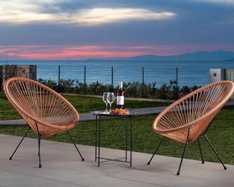 KYRA beachfront house in Theologos Rhodes - Theologos - Balkon