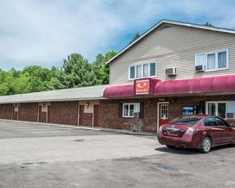 Econo Lodge Hornell - Hornell - Building