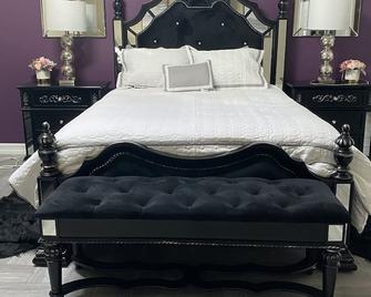 The House on Flagstaff St - La Puente - Bedroom