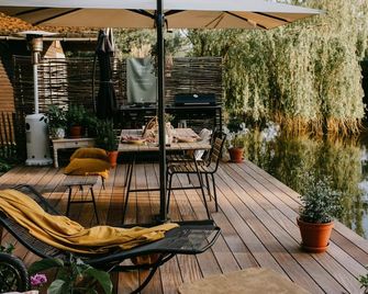 Beautiful Romantic Chalet in Geel - Geel - Innenhof