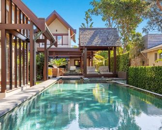 Kingscliff Balinese Beachfront Retreat - Kingscliff - Bazén