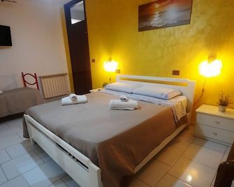 Torre Del Meridiano Casa Vacanze Central - Termoli - Bedroom