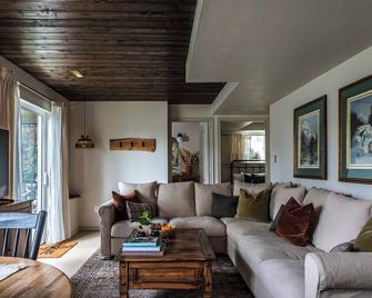 The Reef guest suite - Sechelt - Sala de estar