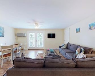 The View III At Sheepscot River - Edgecomb - Living room