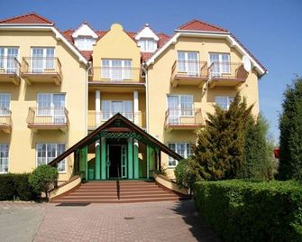 Hotel Helena - Giżycko - Gebäude