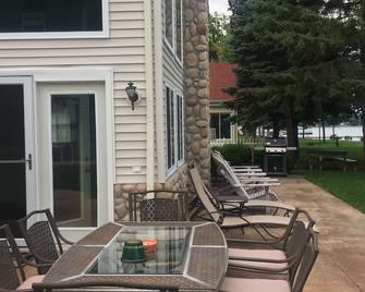 Stunning Five Bedroom Lakefront Home on Houghton Lake, Michigan - Houghton Lake - Patio