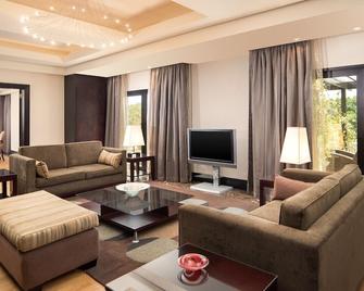 Mak Albania Hotel - Tirana - Living room