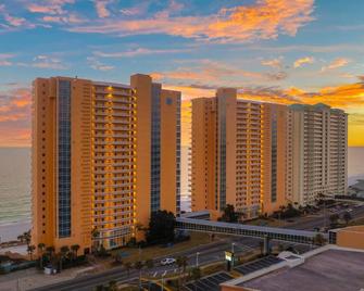 Splash 801W-A - Beachfront, Lazy River, Pools, Hot Tub, Free Activities Daily - Panama City Beach - Edificio