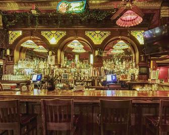 Alaskan Hotel and Bar - Juneau - Bar