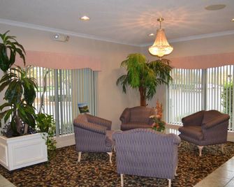 Fairview Inn And Suites - Mobile - Living room