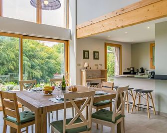 Ty Coat by Interhome - La-Foret-Fouesnant - Jadalnia