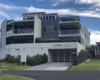 Kendalls Beach, walk to beach, restaurants , shops, ocean walk tracks , train.. - Kiama - Gebäude