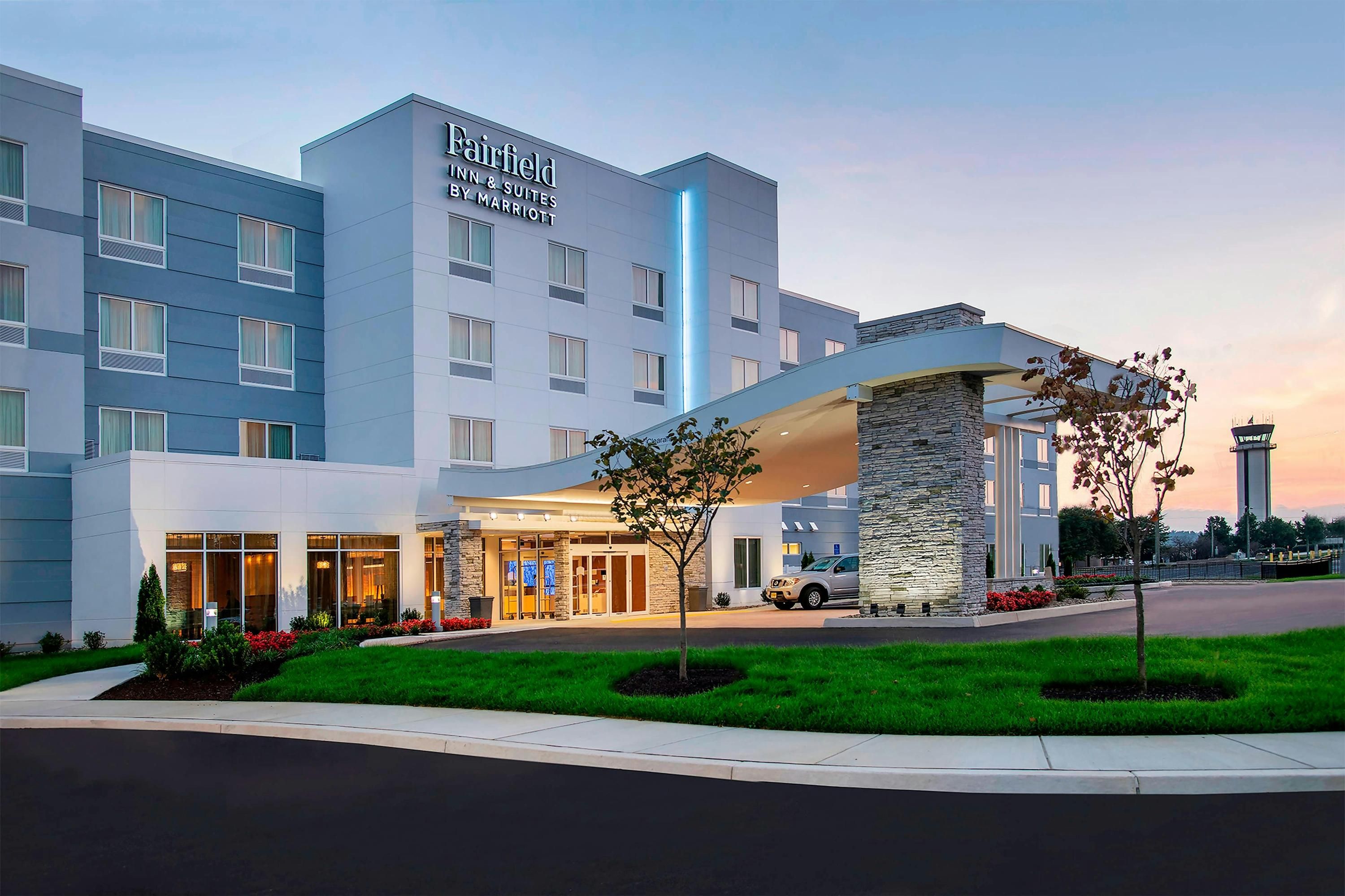 Fairfield Inn & Suites by Marriott Harrisburg International Airport - Middletown - Gebäude