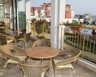 Hotel Sunny - Sozopol - Balkon