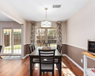 Comfortable & Modern Home minutes from DFW Airport - Coppell - Dining room