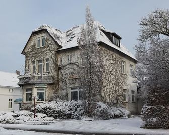 Hotel Pellmühle - Jever - Gebäude