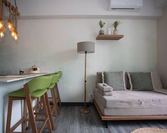 Serenitas at 20, City Views and Wonderland Vibes! - San Jose - Sala de estar