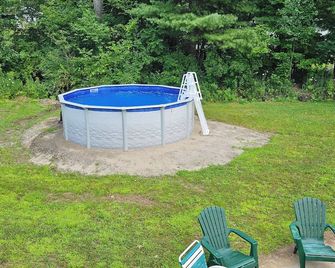 Warrensburg Log Cabin - Warrensburg - Pool