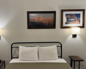 Eastern Sierra Motor Lodge - Independence