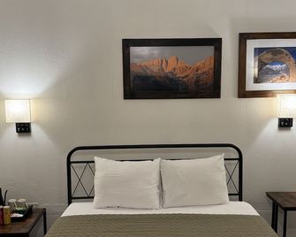 Eastern Sierra Motor Lodge - Independence