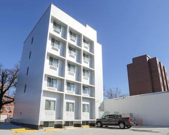 Grandview Hotel New York - קווינס - בניין