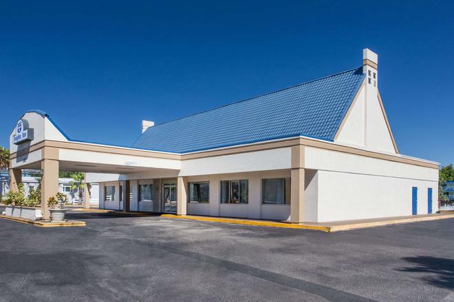 Knights Inn Plant City 54 1 1 1 Plant City Hotel Deals