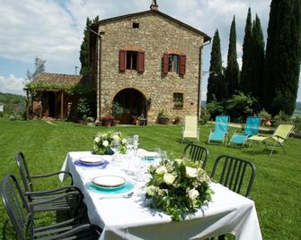 Agriturismo Il Caio - Cetona - Patio