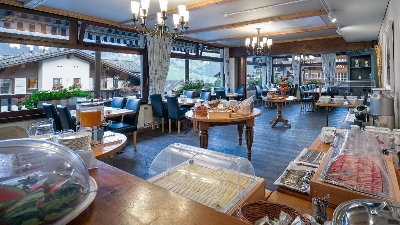 نزل يونغفراو، ملحق كريستال