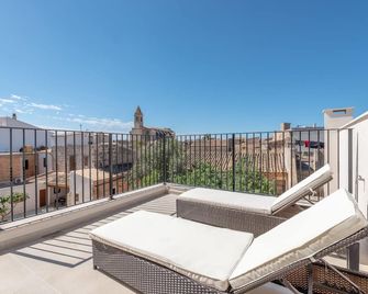 Air-Conditioned Town House with Pool, Wi-Fi, Balcony and Rooftop Terrace - Santanyí - Balcon