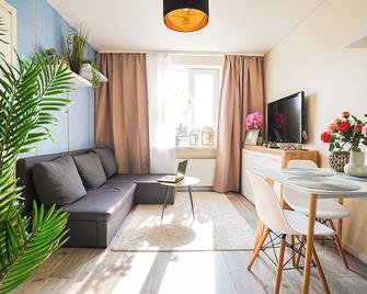 Cofy Rentals In Tartu, Air-Conditioning, - Tartu - Living room