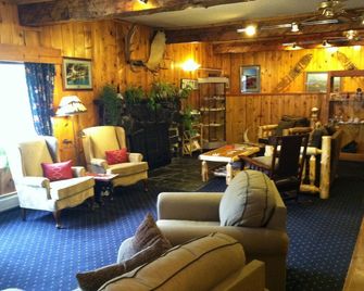 Summit Lake Lodge - Moose Pass - Salónek