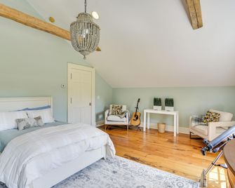 French Château Near Beaches, Mystic and Casinos! - Stonington - Chambre