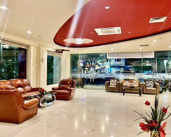 Hotel Jolin - Makassar - Lobby