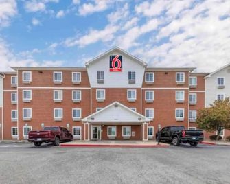 Studio 6 Extended Stay Oklahoma City Norman Ok - Norman - Edifício