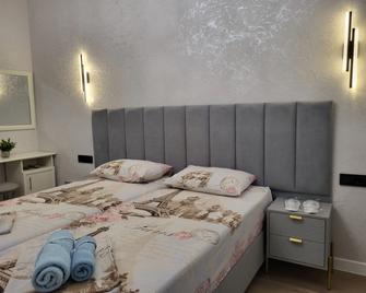 Sofiya Guest House - Sochi - Habitación