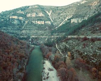 Nature & tranquility, all year round, a piece of paradise in the Gorges du Tarn - Gorges-du-Tarn-Causses - Bâtiment