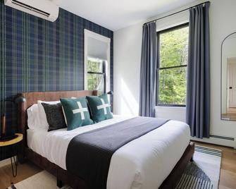 New Chalet! Sleeps 16! Hottub, Xbox, Firepit, Pool Table & More! - Newry - Habitación