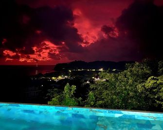 CIMA DEL MAR #3 - Cozy upstairs condo w/ ocean view and private balcony - Sámara - Piscina