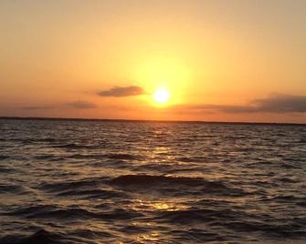 Private Luxury, Beachfront Home, Hot Tub, Kayaks, Paddle Board, Cabana & Boat - Cherokee Sound