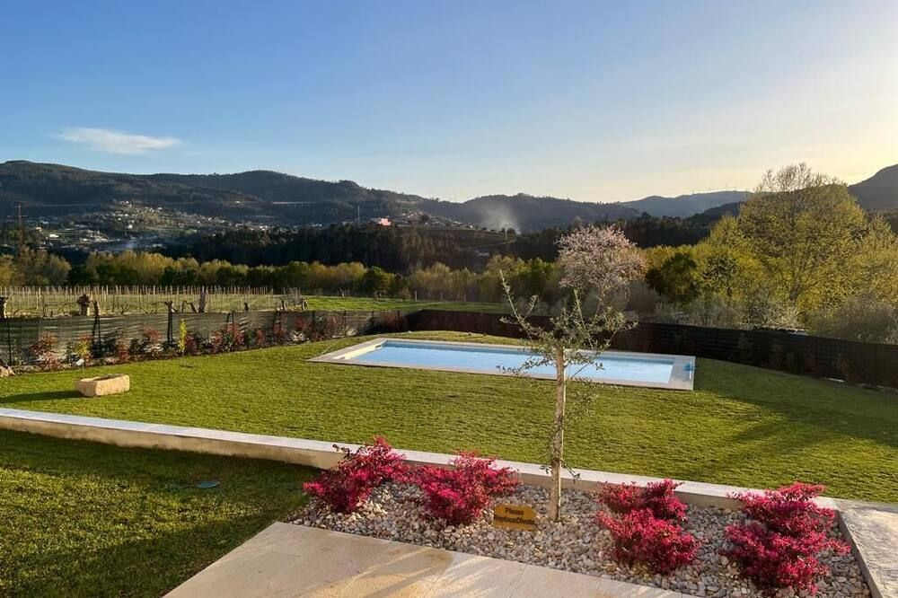 Casal Magister - Basto - حوض السباحة