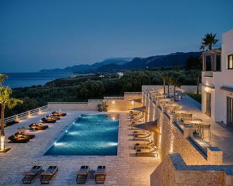 Quattro Suites - Monemvasia - Basen