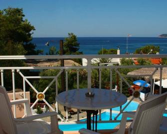 Potos Hotel - Potos - Balcony