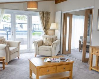 Stewarts Resort Lodge 7 - St Andrews - Olohuone