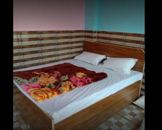 Hotel Vivek Palace and Restaurant - Barkot - Habitación