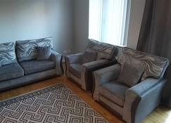 Alexandra Park Avenue Town House - Belfast - Living room